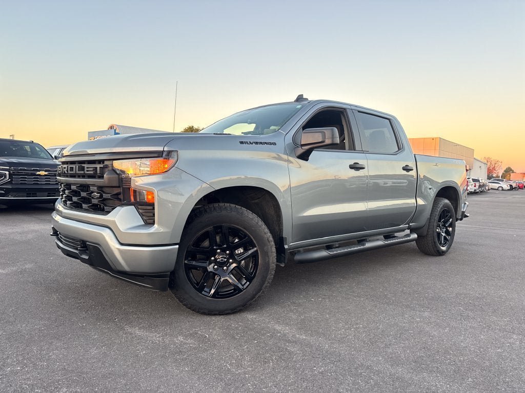 Used 2026 Chevrolet Silverado 1500 Custom w/ Turbomax Blackout Package AWD/4WD 360° Tour