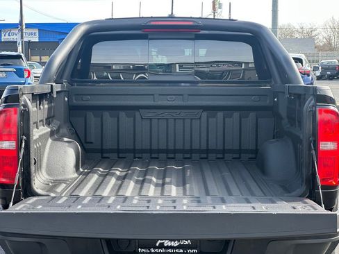 Used 2019 Chevrolet Colorado ZR2 w/ ZR2 Midnight Special Edition AWD/4WD image 15