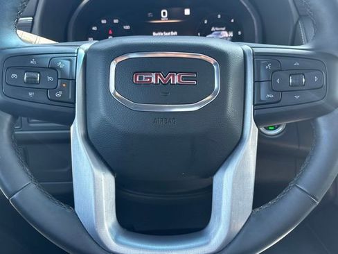 Used 2023 GMC Yukon XL SLT w/ SLT Premium Package AWD/4WD image 18