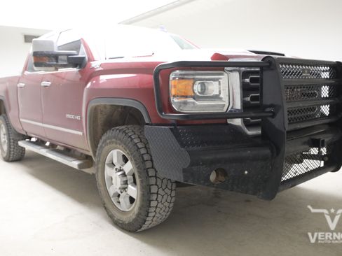 Used 2019 GMC Sierra 2500 SLT w/ Duramax Plus Package AWD/4WD image 7