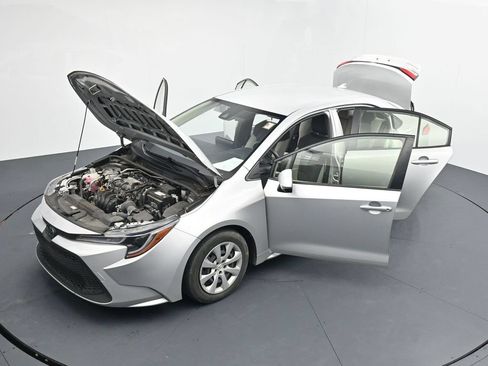 Used 2022 Toyota Corolla LE FWD image 26