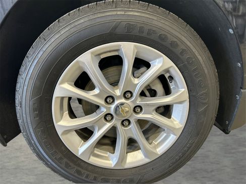 Used 2025 Chevrolet Equinox LT image 22