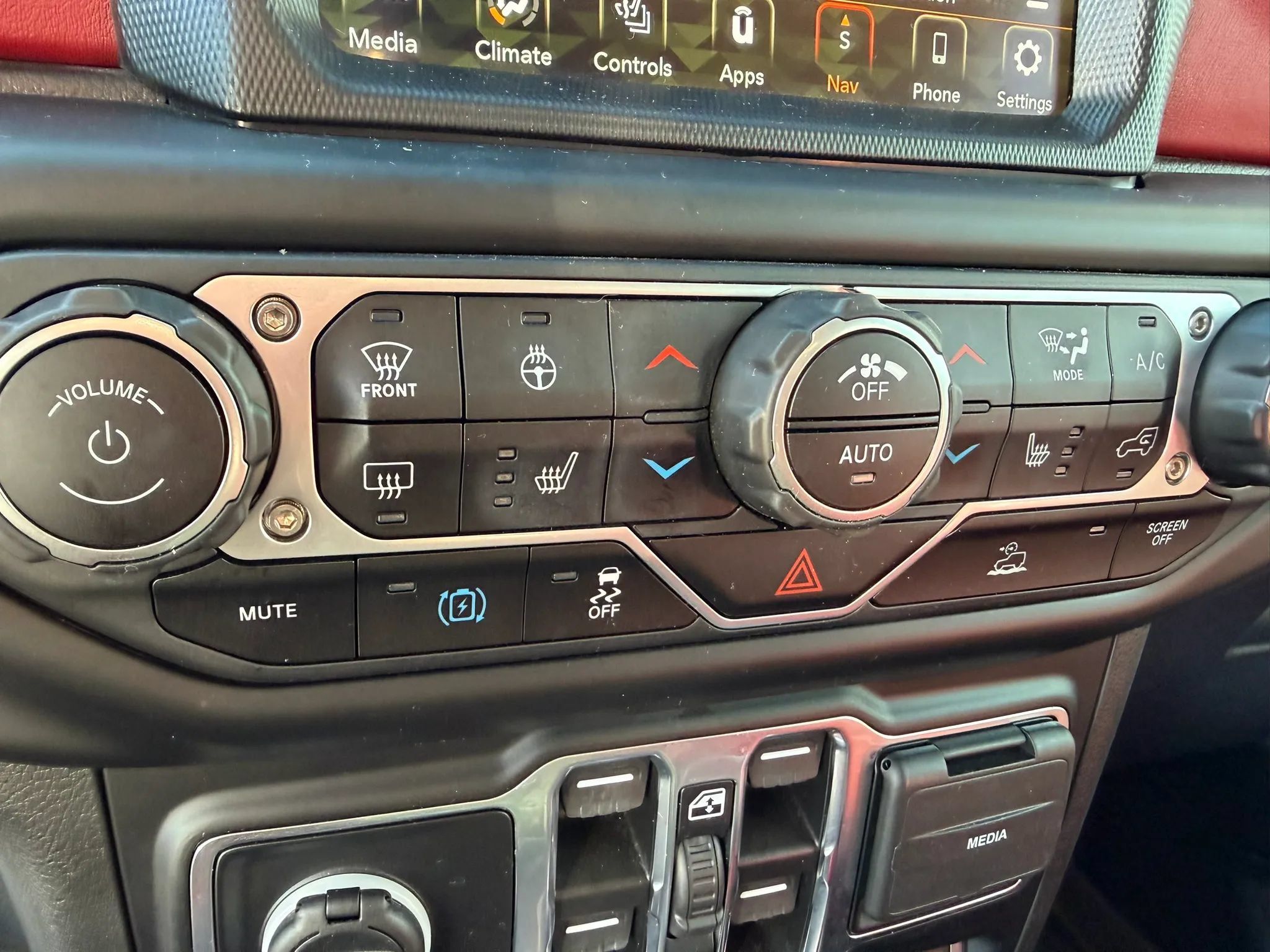 Used 2023 Jeep Wrangler Unlimited Rubicon 4xe AWD/4WD image 18