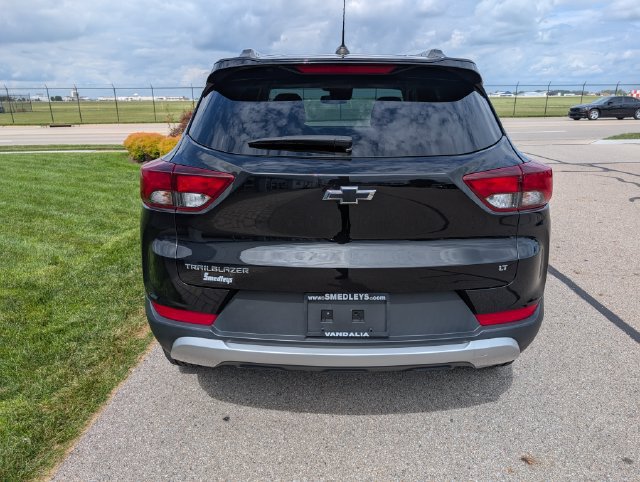 Used 2023 Chevrolet TrailBlazer LT w/ Convenience Package FWD image 8