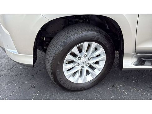 Used 2023 Lexus GX 460 Premium w/ Premium Package AWD/4WD image 11