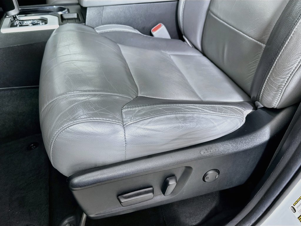 Used 2021 Toyota Tundra Limited w/ Limited Premium Package AWD/4WD image 9