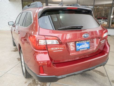 Used 2017 Subaru Outback 2.5i Premium image 5