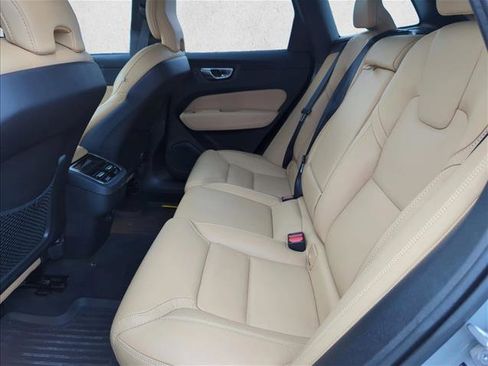 Used 2025 Volvo XC60 B5 Ultra w/ Protection Package Premier image 28