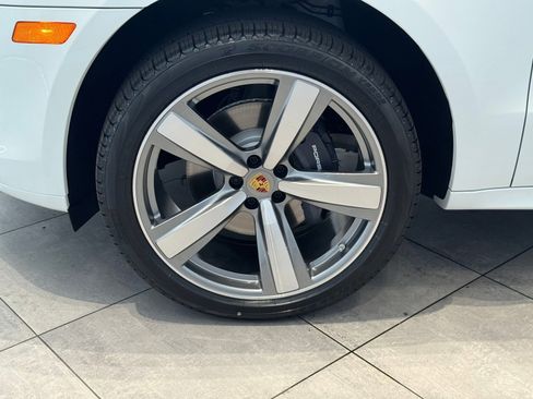 Certified 2025 Porsche Macan image 29
