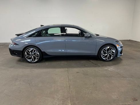 Used 2023 Hyundai Ioniq 6 Limited RWD image 2