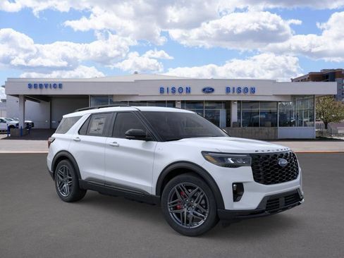New 2026 Ford Explorer ST-Line w/ ST-Line Street Pack AWD/4WD image 7