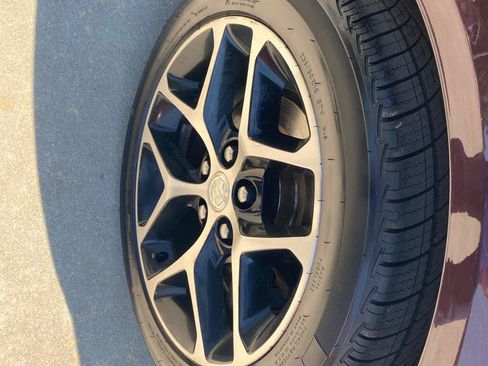 Used 2017 Buick Regal Sport Touring FWD image 9