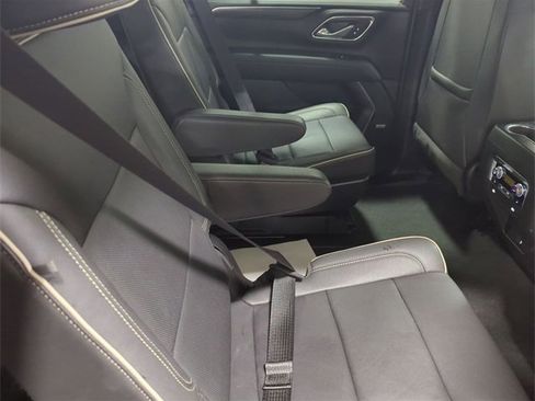 Certified 2024 GMC Yukon SLT w/ SLT Luxury Package image 26