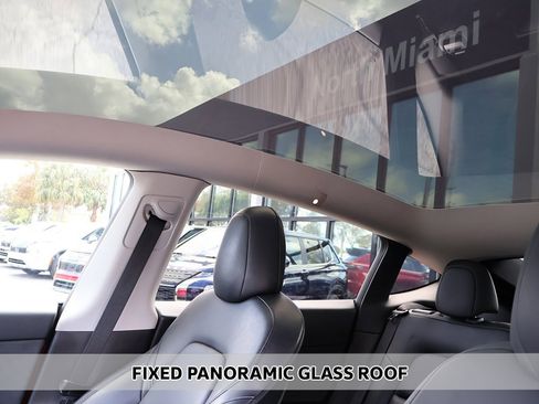 Used 2022 Tesla Model Y Performance image 4