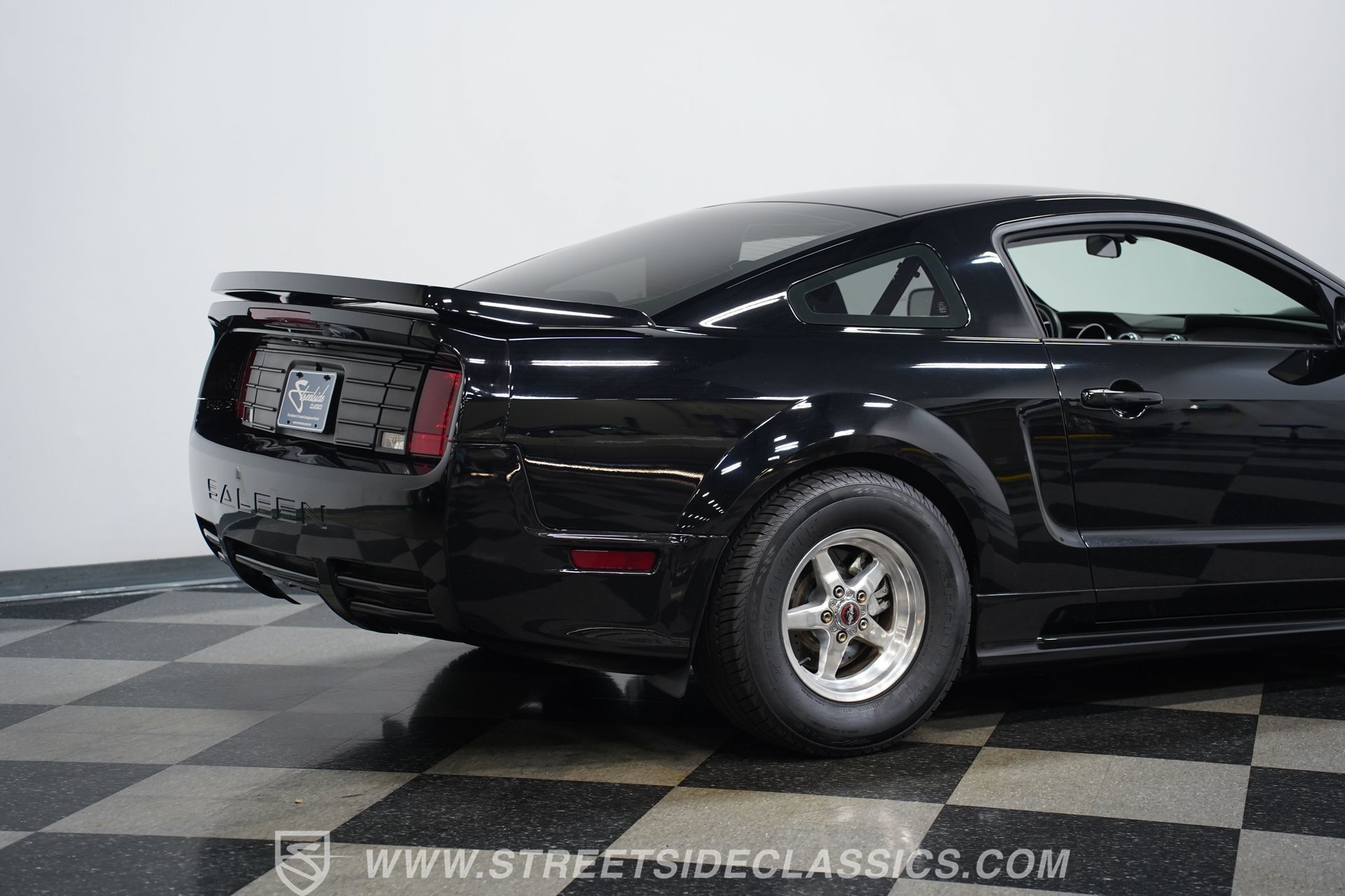 Used 2006 Ford Mustang GT RWD image 25