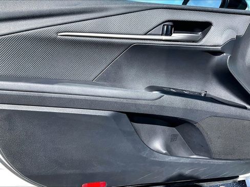 Used 2025 Toyota Camry SE image 21