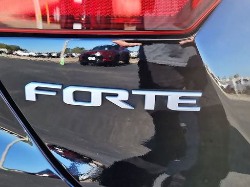 Used 2024 Kia Forte GT w/ GT2 Package image 38