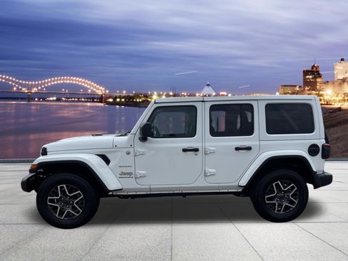 Used 2024 Jeep Wrangler Unlimited Sahara w/ Safety Group AWD/4WD image 2