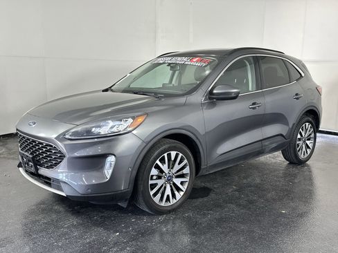 Used 2021 Ford Escape Titanium image 6