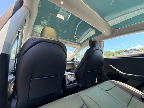 Used 2025 Tesla Model 3 Long Range image 16