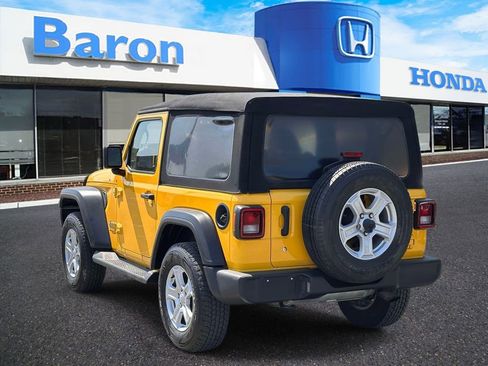 Used 2019 Jeep Wrangler Sport AWD/4WD image 4