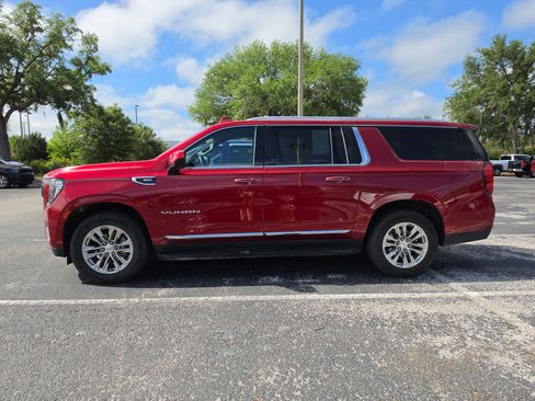 Used 2024 GMC Yukon XL SLT AWD/4WD image 6