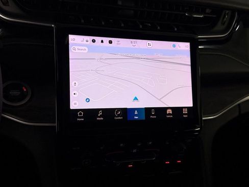 Certified 2023 Jeep Grand Cherokee 4WD 4xe w/ Luxury Tech Group II image 14