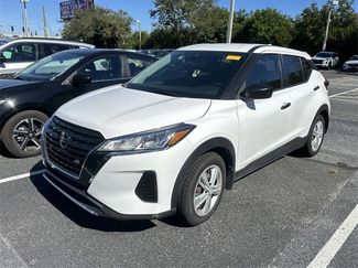Used 2021 Nissan Kicks S video 2