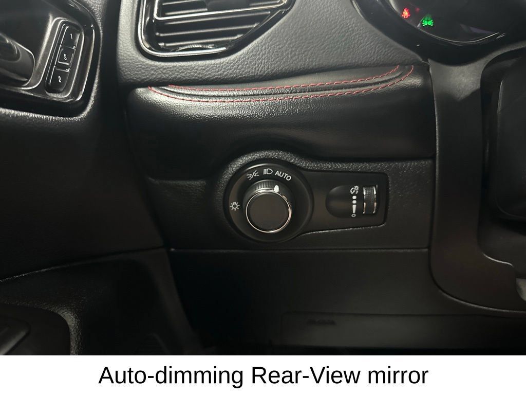 Used 2025 Dodge Durango R/T w/ Blacktop Package AWD/4WD image 46