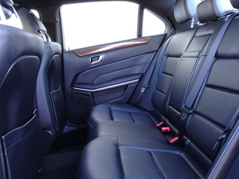 Used 2015 Mercedes-Benz E 350 4dr Sdn E 350 Sport 4MATIC image 11