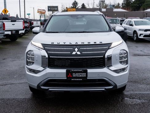 New 2026 Mitsubishi Outlander SEL image 2