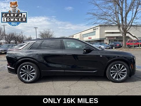 Used 2024 Cadillac Lyriq Sport image 18