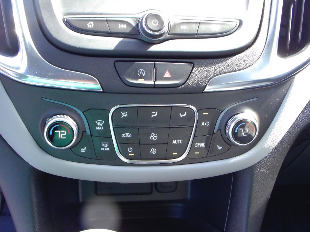 Used 2023 Chevrolet Equinox LT w/ Driver Convenience Package AWD/4WD image 22