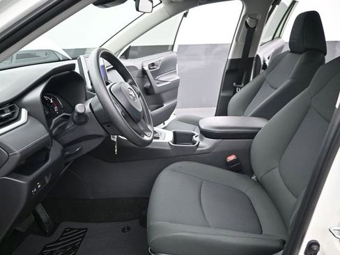 Used 2025 Toyota RAV4 LE image 10