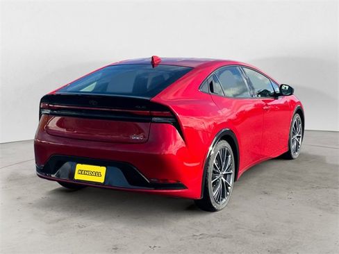 Used 2024 Toyota Prius XLE image 5