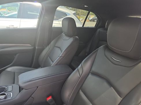 Used 2025 Cadillac XT4 Premium Luxury AWD/4WD image 5