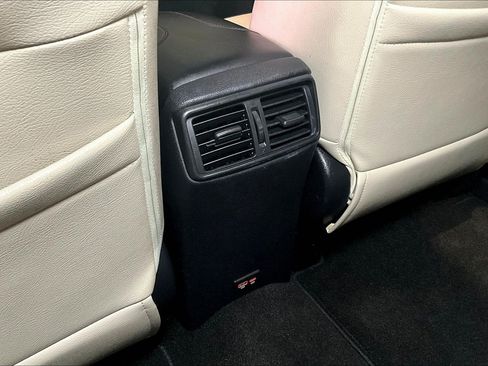 Used 2020 Nissan Rogue SL AWD/4WD image 11