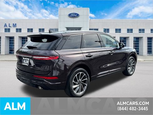 Used 2023 Lincoln Corsair Grand Touring AWD/4WD image 5