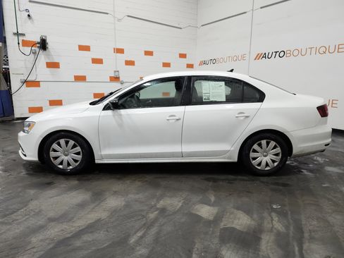 Used 2016 Volkswagen Jetta S image 11