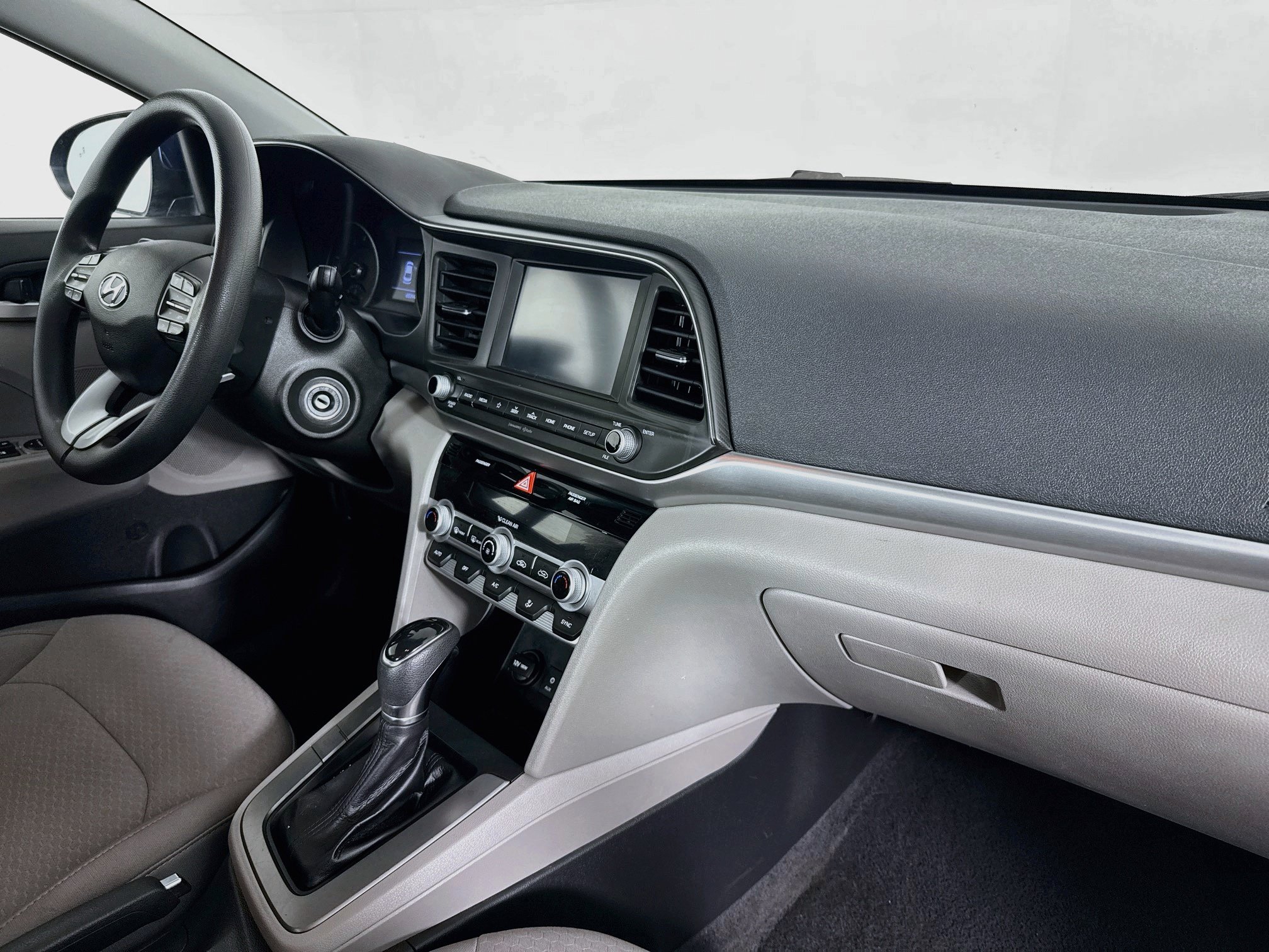 Used 2020 Hyundai Elantra SEL FWD image 46