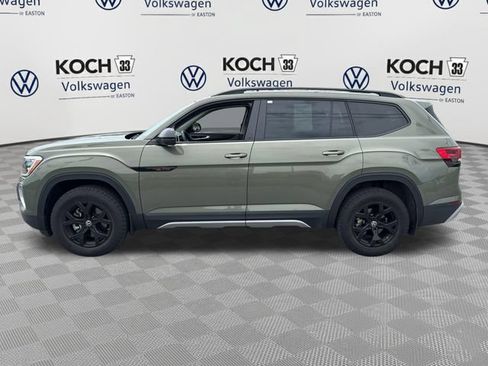 Used 2024 Volkswagen Atlas Peak Edition SE AWD/4WD image 4