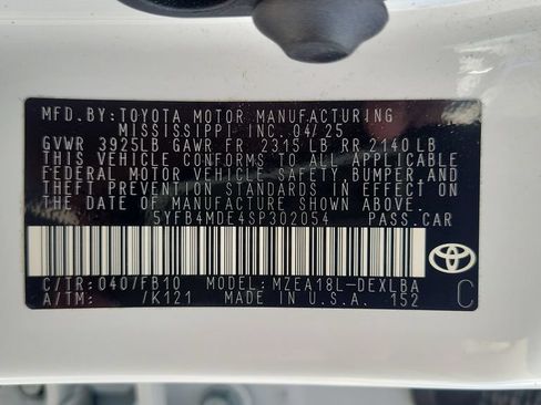 Used 2025 Toyota Corolla LE FWD image 23
