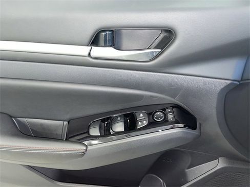 Certified 2024 Nissan Altima 2.0 SR image 22