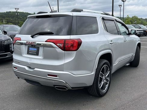 Used 2019 GMC Acadia Denali w/ Technology Package FWD image 3