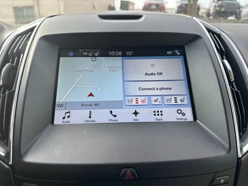 Used 2018 Ford Edge Titanium w/ Equipment Group 302A image 17