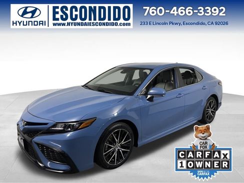 Used 2023 Toyota Camry SE image 1