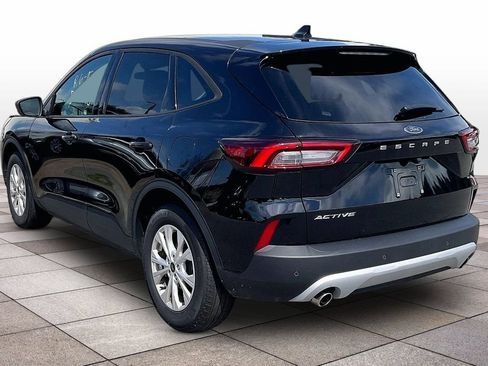 Used 2025 Ford Escape Active w/ Active Premium Tech Pack FWD image 2