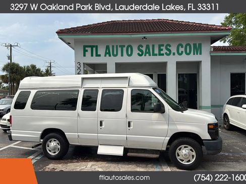 Used 2013 Ford E-250 and Econoline 250 Extended w/ PWR Group RWD image 3