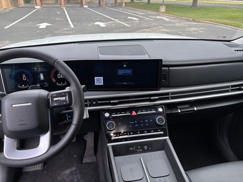 Used 2025 Hyundai Santa Fe SEL image 59