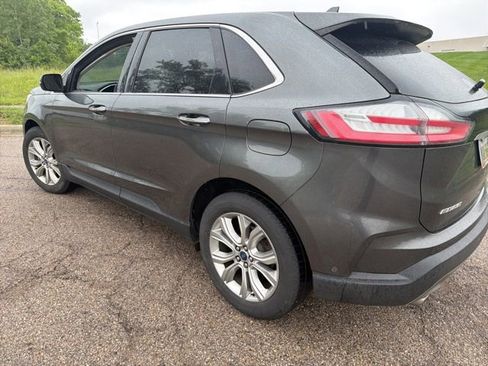 Used 2019 Ford Edge Titanium w/ Equipment Group 301A FWD image 3